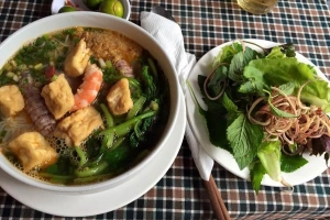 Hải Vân - Cơm Bình Dân & Bún Hải Sản