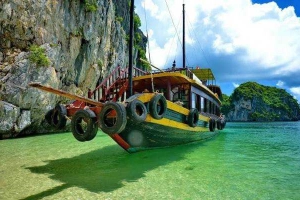 Halong Bay Booze Cruise