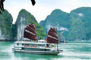 Halong Fantasea Cruise - Bãi Cháy