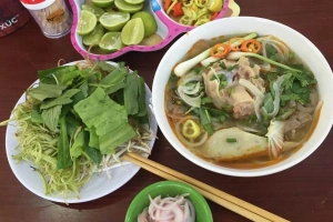 Quán Ăn Hạnh - Bún Bò Huế, Hoành Thánh & Hủ Tiếu Mì