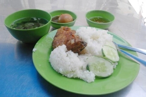 Quán Ăn Hạnh Quyên - Cơm Tấm, Bún Thịt Nướng & Bánh Mì Thịt Quay