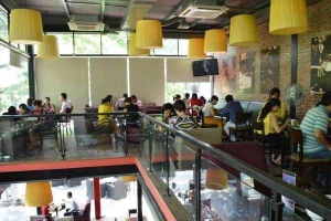 Helio Cafe - Nguyễn Văn Huyên