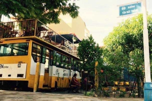 Hiền Coffee - Bus Coffee
