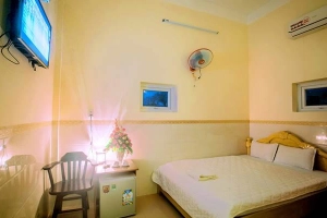 Hiệp Sĩ Hotel - Thôn Đông