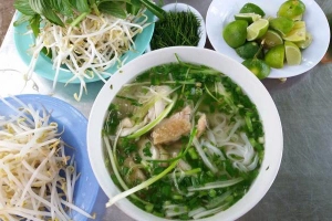 Quán Ăn Hiếu Anh - Phở Gà Phố Cổ & Bún Đậu Mẹt