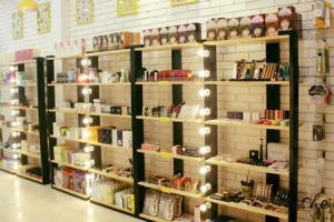 Hiếu Paris Coffee & Cosmetic - Hàng Tre