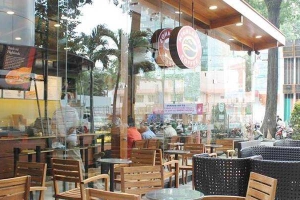 Highlands Coffee - Hàm Cá Mập