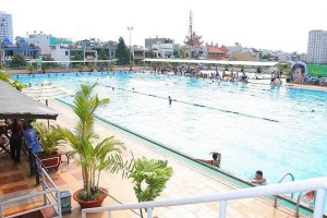 Hồ Bơi Rạch Miễu - Hoa Phượng