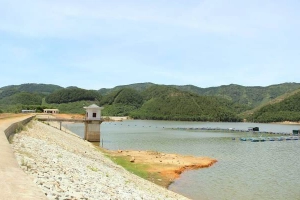 Hồ Khe Ngang