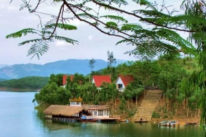 Hồ Thác Bà