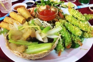 Hồ Thuỷ - Tiệc Tận Nơi