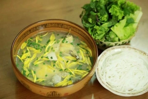 Quán Ăn Hoa Cúc Quán - Bún Gia Truyền