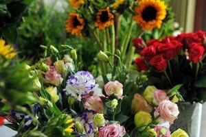 Hoa cưới, shop hoa Burin Make Up & Flower - Phạm Thế Hiển