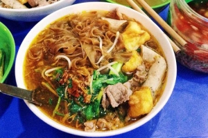 Quán Ăn Hoa Phượng Quán - Bánh Đa Cua & Bún