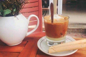 Hoa Tulip Coffee