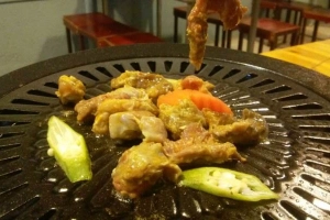Quán Ăn Hoàng Cầu Quán - Lẩu & Nướng