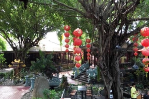 Quán Ăn Hoàng Cung Quán