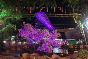 Hoàng Koi Cafe