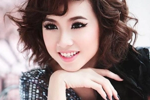 Hoàng Lan Salon - Dân Chủ