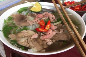 Quán Ăn Hoàng - Phở Bò & Cơm Rang