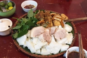 Quán Ăn Hoàng Trung - Bún Đậu Mẹt & Bánh Cuốn Nóng