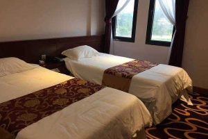 Hoàng Trung Hotel