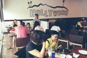 Nhà Hàng Hollywood Restaurant - Lotte Center