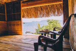 Hòn Dăm Island Hideaway Homestay