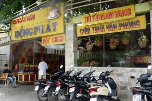 Quán Ăn Hồng Phát Cafe - Không Gian Sân Vườn