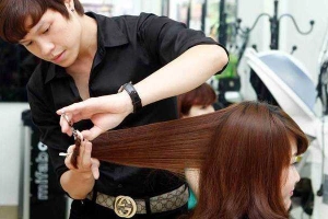 Hớt Tóc Chí Công