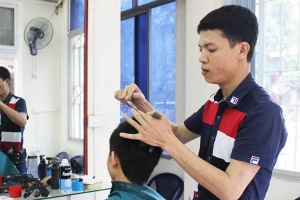 Hớt Tóc Lợi - Đặng Văn Bi