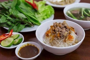 Quán Ăn Hủ Tiếu 79 - Lý Chiêu Hoàng