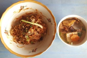 Quán Ăn Hủ Tiếu Bình Dân - Đại Lộ Bình Dương