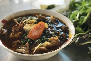 Quán Ăn Hủ Tiếu & Bò Kho Bánh Mì