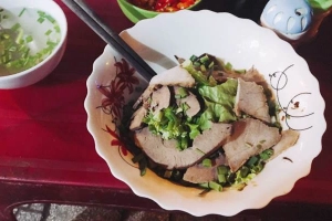 Quán Ăn Hủ Tiếu Mai Ngân