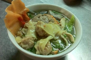 Quán Ăn Hủ Tiếu Mì & Hoàng Thánh