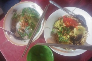 Quán Ăn Hủ Tiếu Mì, Hoành Thánh & Sủi Cảo