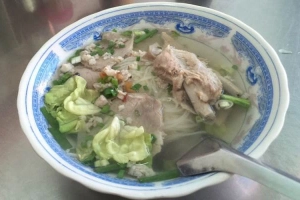 Quán Ăn Hủ Tiếu Mì - Xóm Chiếu
