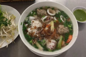 Quán Ăn Hủ Tiếu Mực - Chung Cư Phan Xích Long