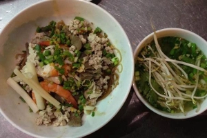 Quán Ăn Hủ Tiếu Tỷ Xuân - Hoàng Diệu