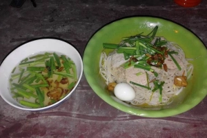 Quán Ăn Hủ Tiếu Vỉa Hè