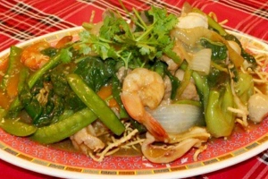 Quán Ăn Hủ Tiếu Xào - Đoàn Văn Bơ