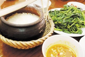 Huế Sông Hương - Quán Ăn Gia Đình