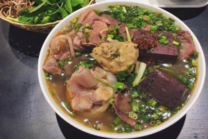 Quán Ăn Hưng Còi - Bún Bò Huế & Đồ Nhậu Chuyên Bò