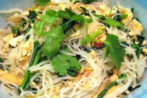 Quán Ăn Hủ Tíu Mì Hùng Ký - Tỉnh Lộ 10