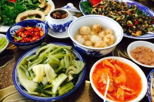 Nhà Hàng Hương Thu - Cơm Bắc