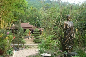 Huyền Không Sơn Thượng