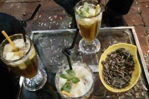 Huyền Trang Cafe - Phạm Hùng
