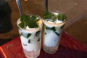 Huyền Vi - Sinh Tố & Cà Phê