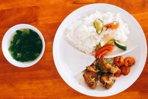 Quán Ăn Huynh Đệ - Cơm Văn Phòng